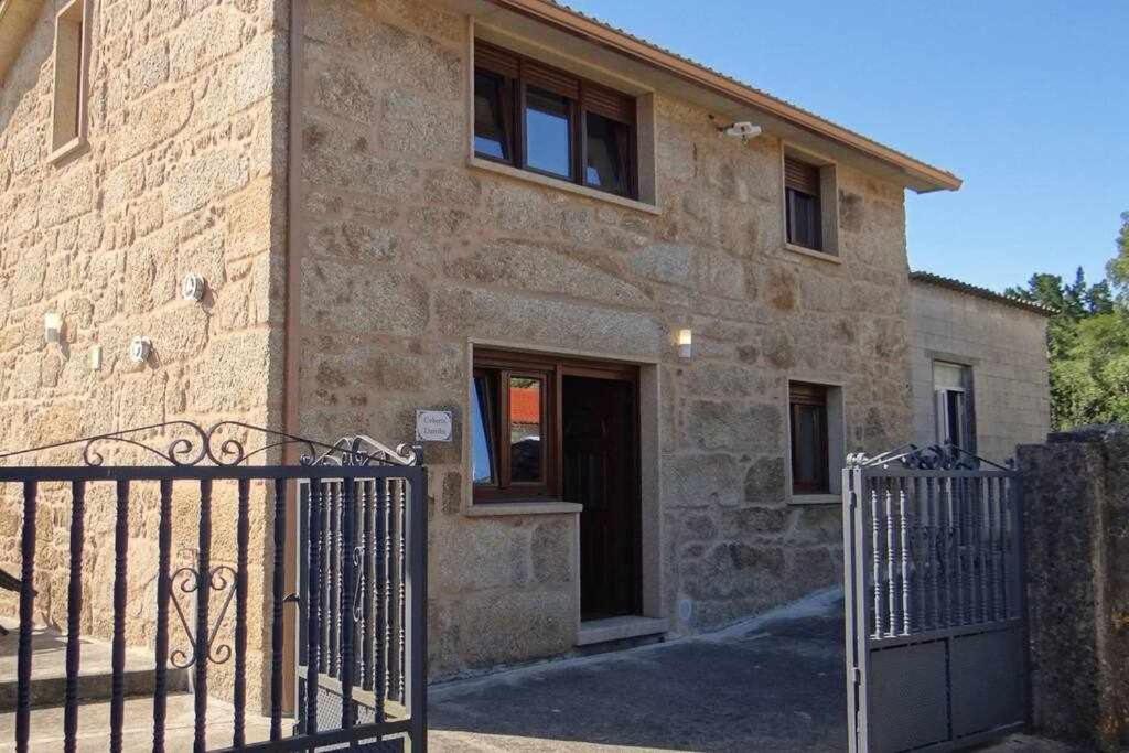 Cuberto Darriba Casa Restaurada En Canedo Carnota Exterior photo